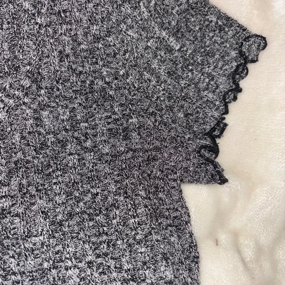 SHEIN crop top - Picture 3 of 3